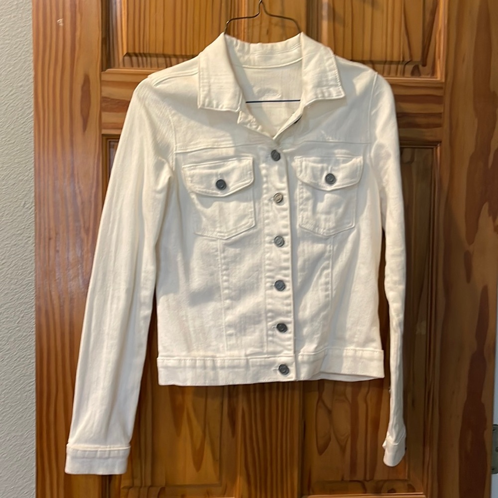 Kut from the Kñoth white stretchy denim jacket